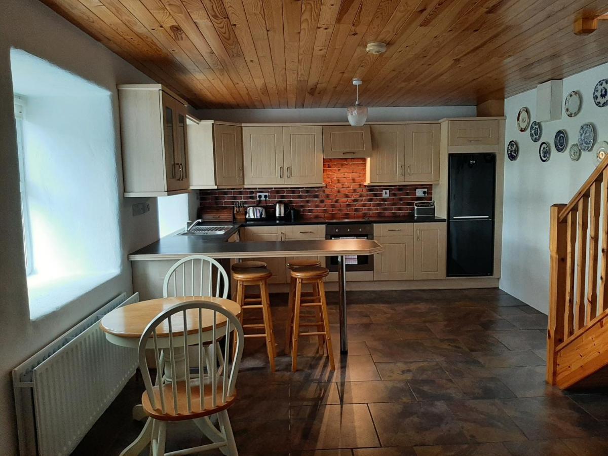 Traditional Cosy Cottage With Beautiful Views Westport Ngoại thất bức ảnh
